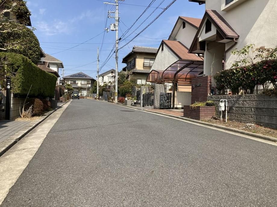 4LDK House for Sale in Sakai, Osaka - 184.8m² Land - Thumbnail 2