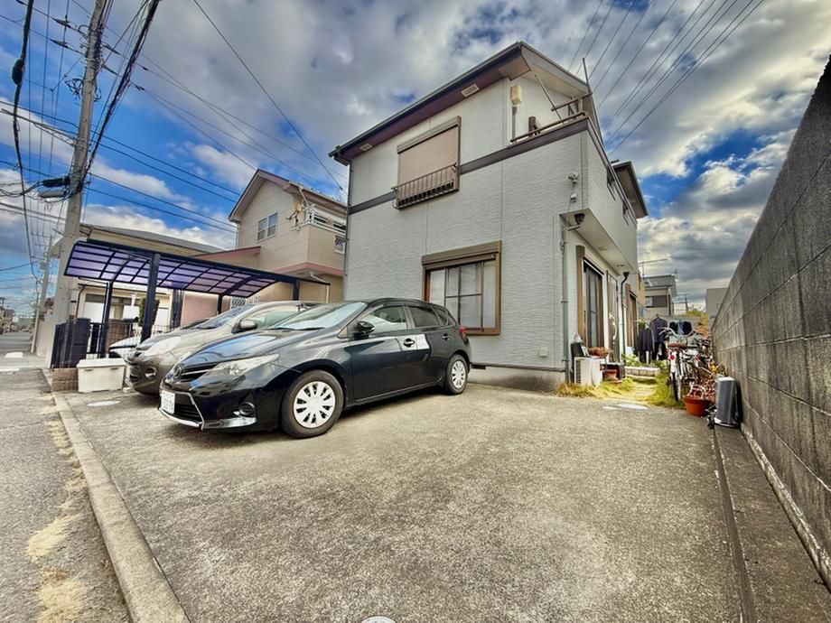 4LDK House for Sale in Hiratsuka, Kanagawa - 94.3 sqm - Thumbnail 2