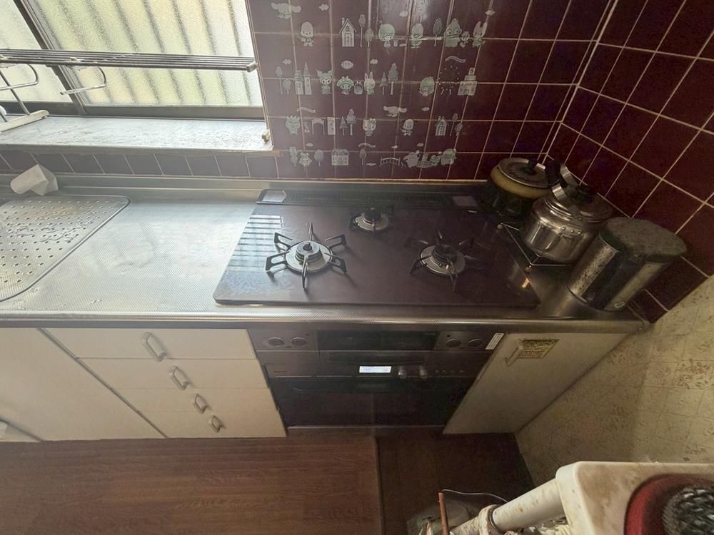 7DK House for Sale in Hodogaya-ku, Yokohama with Garden and Parking - Thumbnail 3