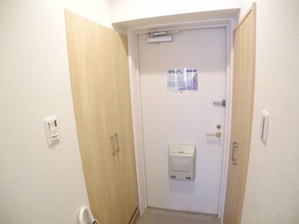 Renovated 2LDK Apartment for Sale in Saitama City, Saitama - Thumbnail 2