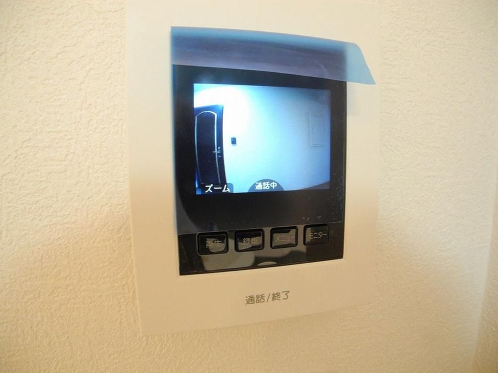 Renovated 2LDK Apartment for Sale in Saitama City, Saitama - Thumbnail 3