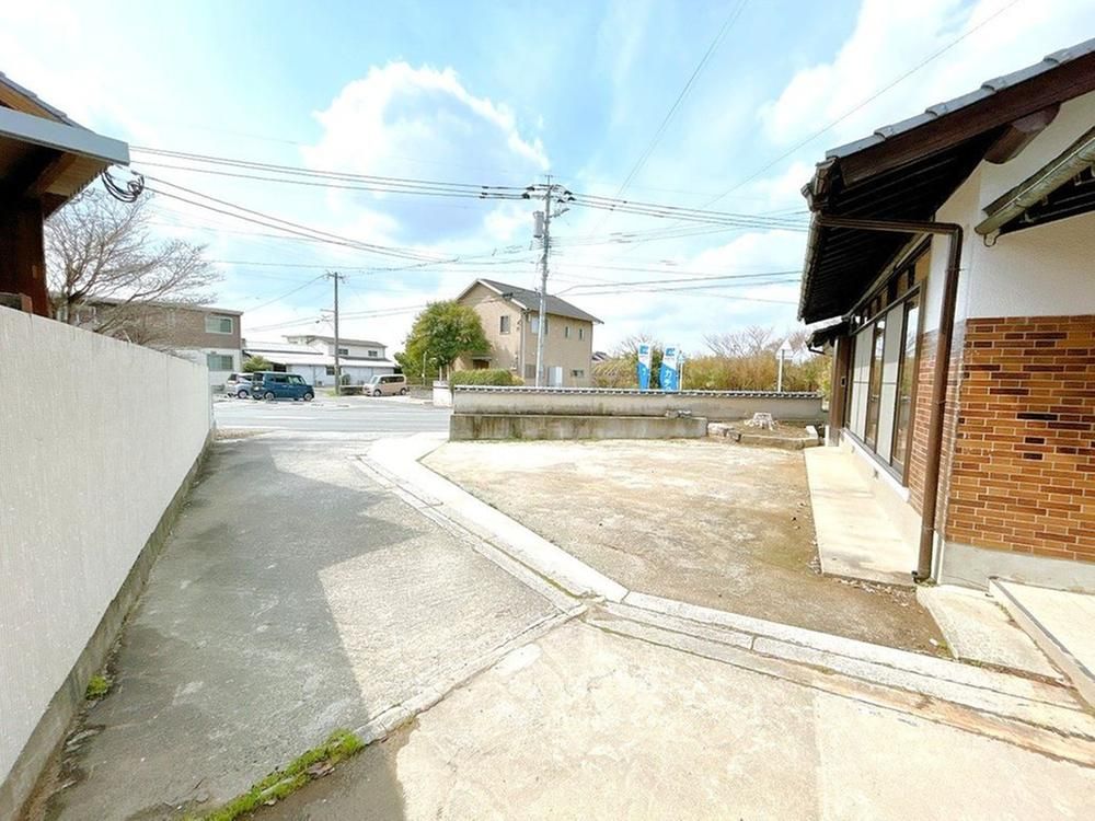 Renovated 5LDK House on 117 Tsubo Land in Chikugo City, Fukuoka - Thumbnail 4