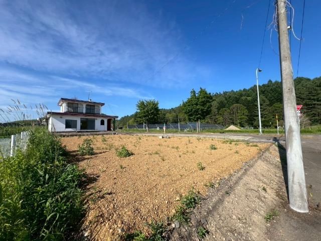 4.6 Million Yen 4LDK House on 627m² Corner Lot in Urahoro - Thumbnail 3