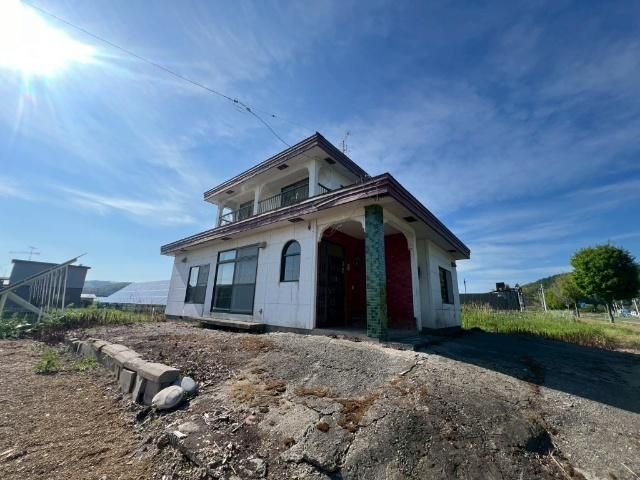 4.6 Million Yen 4LDK House on 627m² Corner Lot in Urahoro - Thumbnail 4