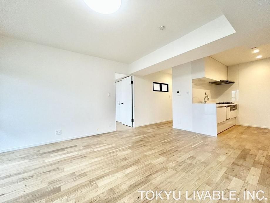 Renovated 2LDK Apartment for Sale in Kawasaki, Kanagawa - Thumbnail 4