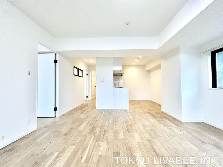 Renovated 2LDK Apartment for Sale in Kawasaki, Kanagawa - Thumbnail 3
