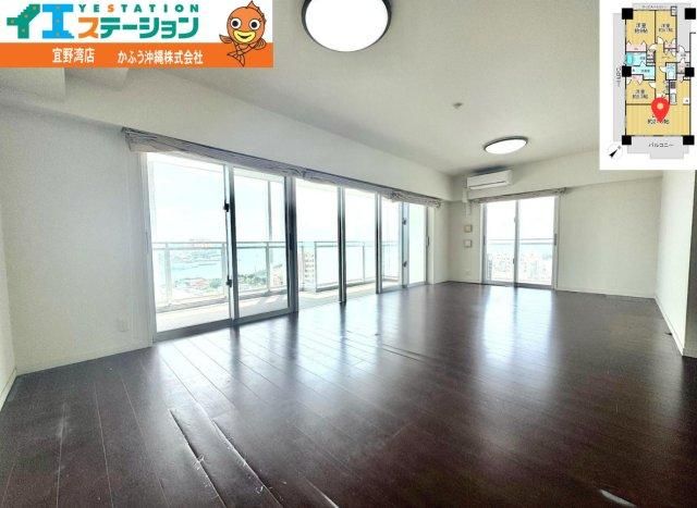 3LDK Apartment in Chatan, Okinawa - 100.01 sqm - Thumbnail 2