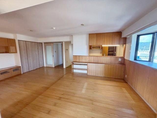 Renovated 3LDK Apartment Near JR Kochi Station | 78.5m² - Thumbnail 2