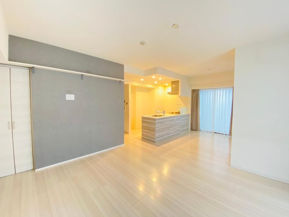 3LDK Top Floor Corner Apartment in Center-Minami, Yokohama - Thumbnail 4