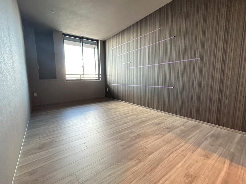 New 3LDK Apartment in Fukushima, Osaka - 115.75 sqm - Thumbnail 4