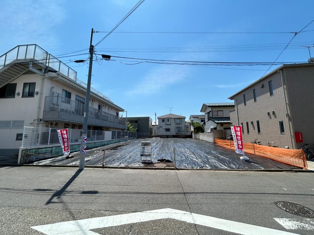 Land for Sale in Setagaya, Tokyo | 90.9-114.03 m² Plots - Image 1