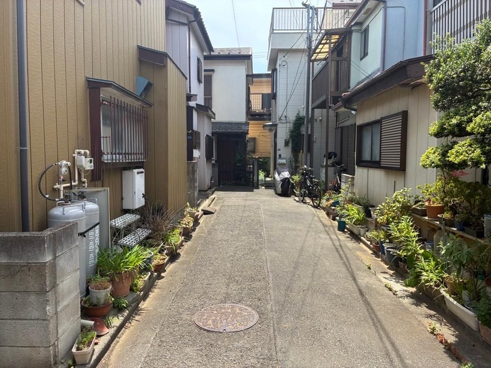 Land for Sale in Fujimi City, Saitama - 45.77m2 Corner Lot - Thumbnail 3