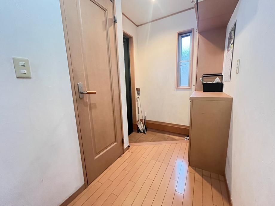 4LDK Detached House for Sale in Minami Ward, Yokohama - Thumbnail 3