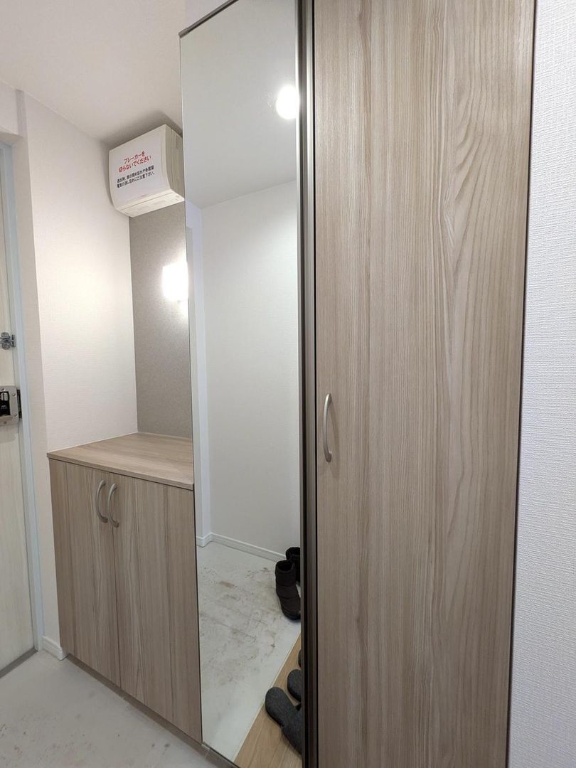 Renovated 3LDK Apartment in Sapporo, 71.77m², Near Subway - Thumbnail 2