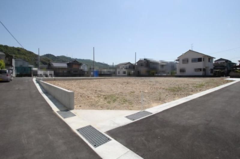 Building Conditioned Land for Sale in Kamobe, Kochi City - Thumbnail 2