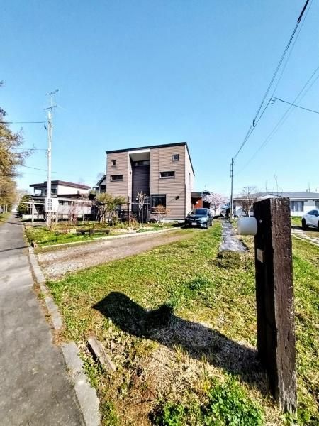 Spacious 3LDK+S House with Forest Views in Ebetsu, Hokkaido - Thumbnail 3