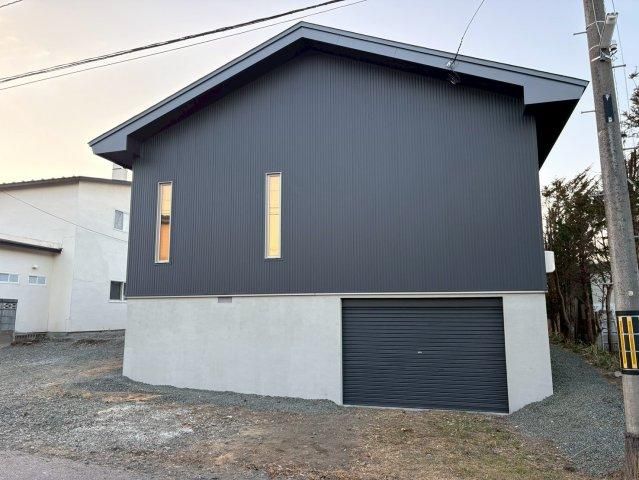 Renovated 2LDK House in Kushiro, Hokkaido - 117.43 sqm - Thumbnail 3