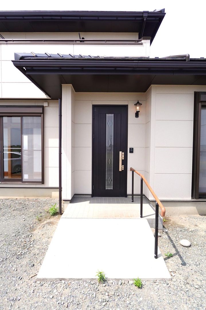 4LDK Renovated House with Large Lot in Isesaki, Gunma - Thumbnail 3