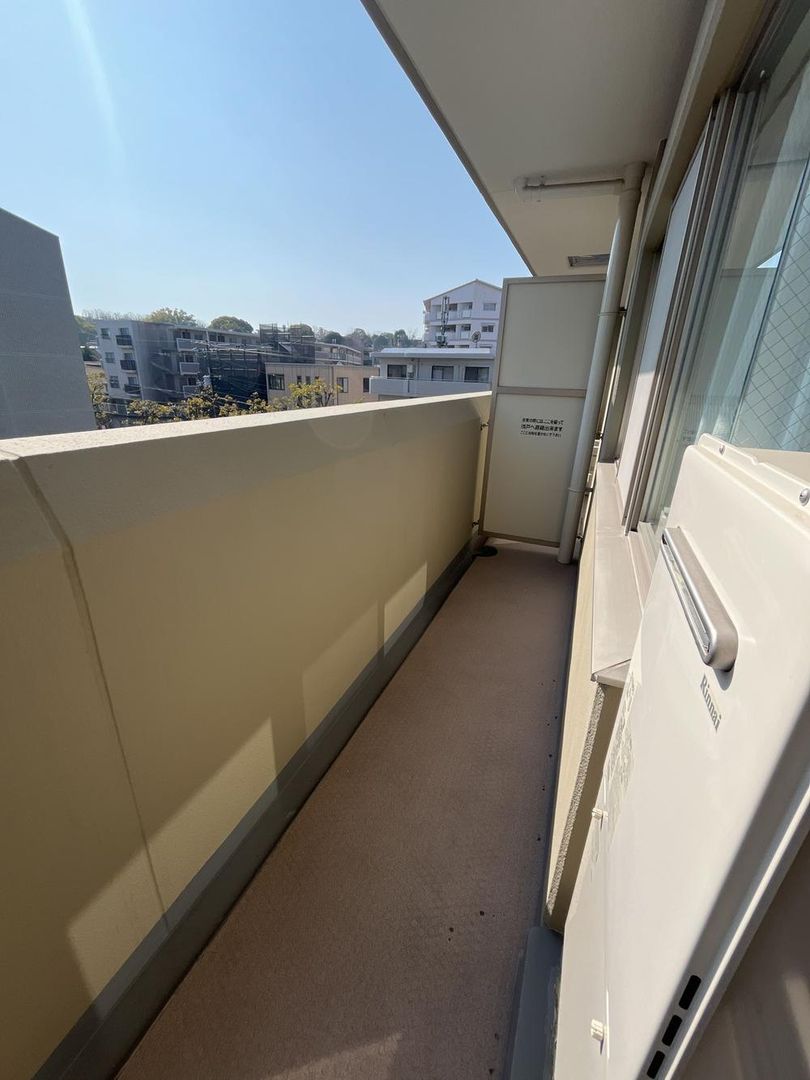 Renovated 3LDK Apartment in Suita, Osaka - 74.33m2 - Thumbnail 4