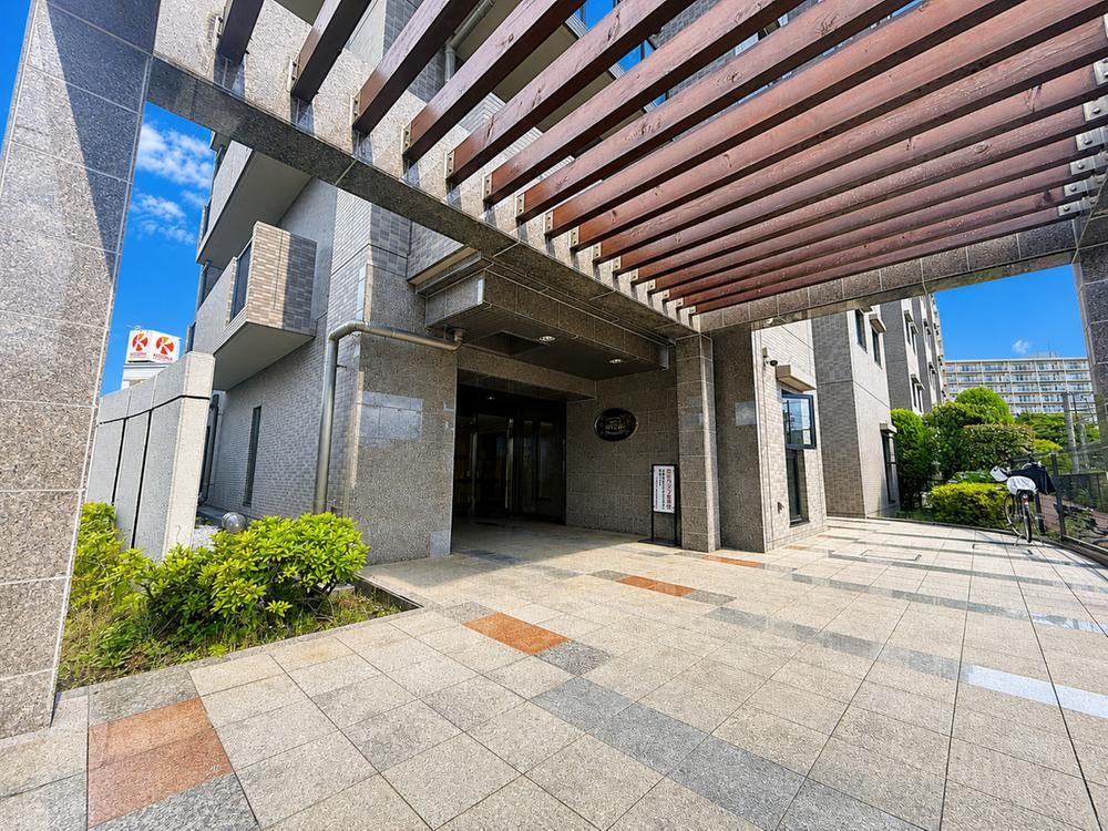 3LDK Apartment for Sale in Ebina, Kanagawa - 74m2 - Thumbnail 2