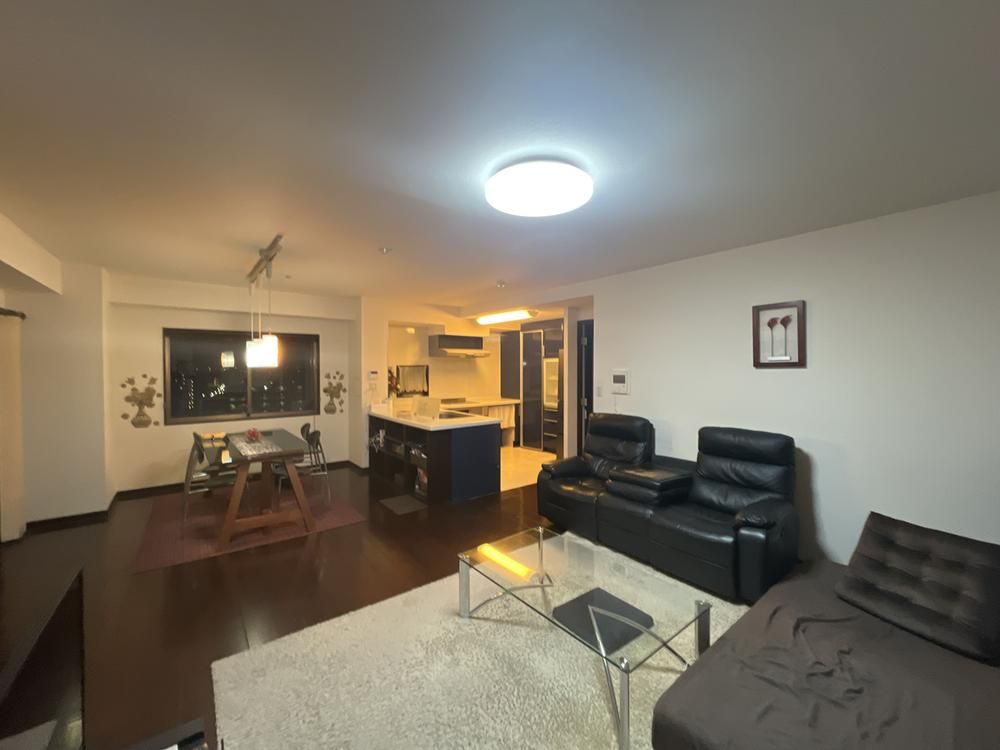 Spacious 6LDK Corner Apartment in Funabashi, Chiba - Thumbnail 3