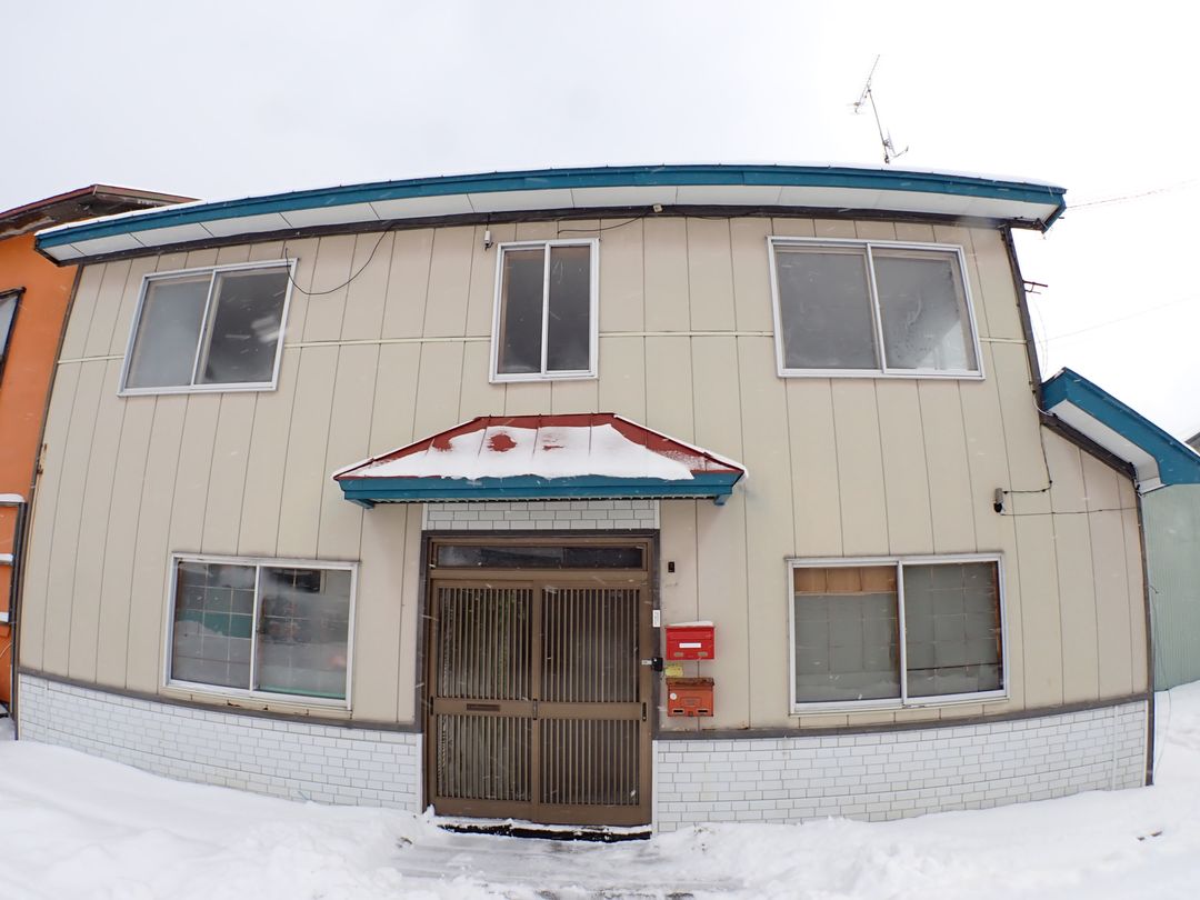 Free Wooden House with 5 Rooms in Shimokawa Town - Thumbnail 2