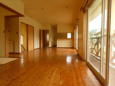 Charming House Enjoying the Four Seasons — Image 1, Nakagawa, Fukuoka