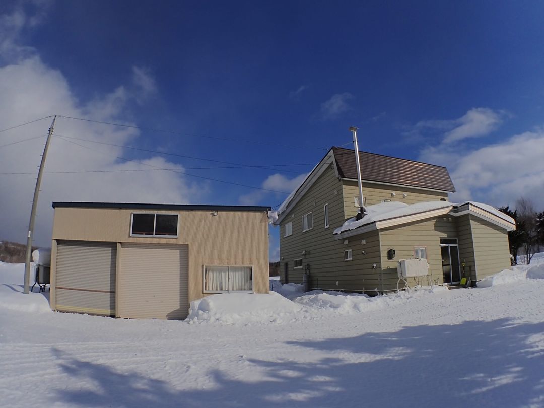 Spacious 2-Story House on Large Lot in Shimokawa, Hokkaido - Thumbnail 2