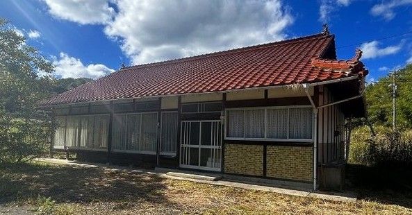6DK Traditional House with Land in Akitakata, Hiroshima - Image 1