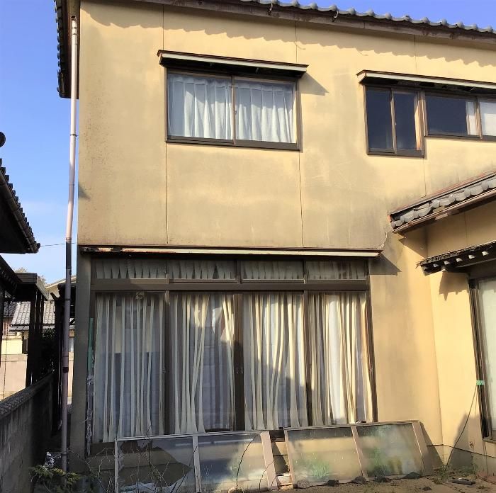5DK House for Sale in Hakuishi City, Ishikawa with Carport and Garden - Thumbnail 2