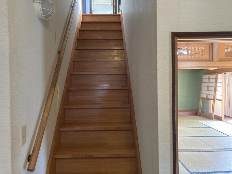 Spacious 2-Story House in Akune, Kagoshima - Akiya Bank - Thumbnail 2