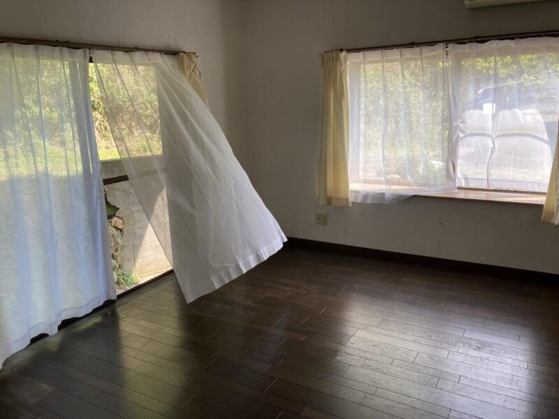 Spacious 2-Story House in Akune, Kagoshima - Akiya Bank - Thumbnail 3
