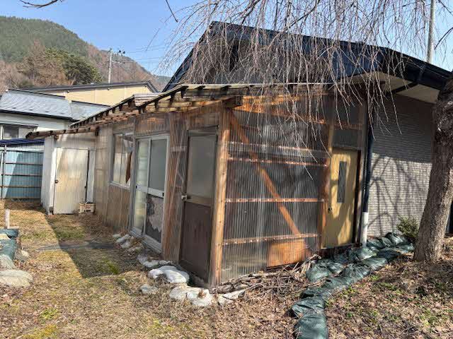 3DK Single-Story House for Sale in Kuzumaki, Iwate Prefecture - Thumbnail 2