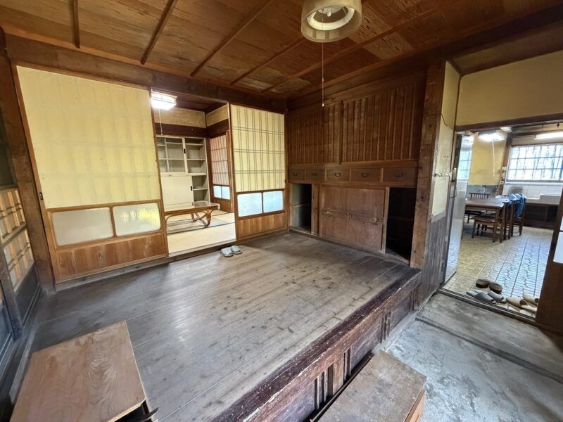 4DK Single-Story Kominka with Annex in Tsu, Mie - Thumbnail 3