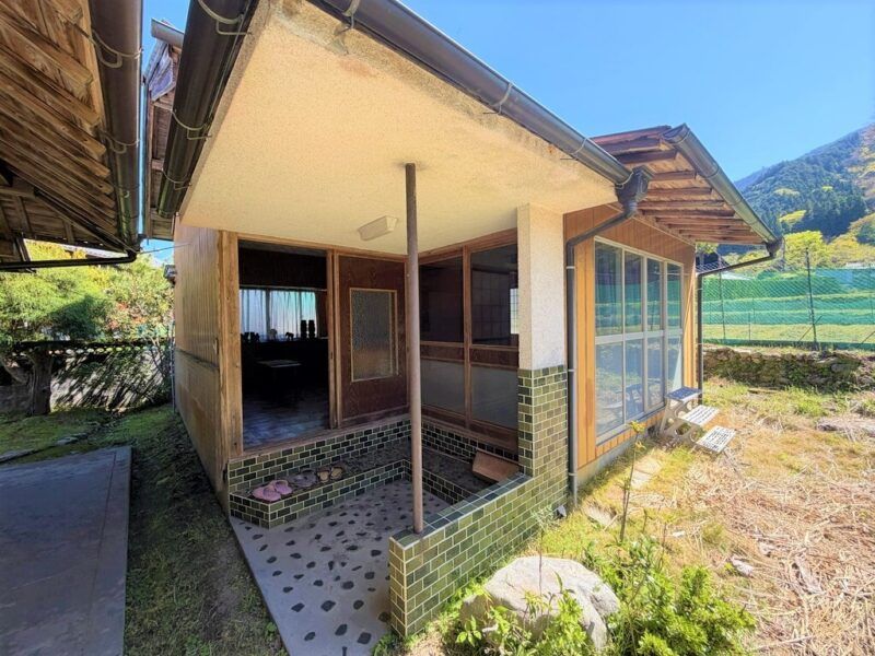4DK Single-Story Kominka with Annex in Tsu, Mie - Thumbnail 2