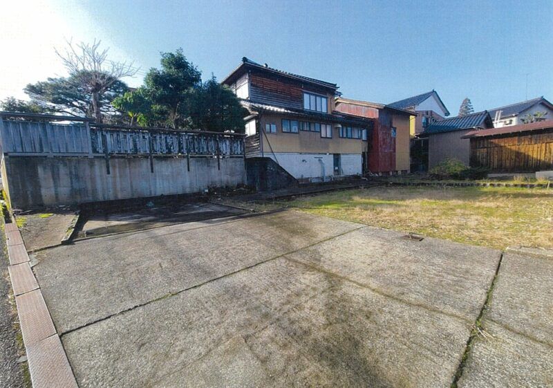 8DK House for Sale in Nanto City, Toyama - Akiya Bank - Thumbnail 2