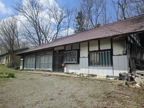 6DK Farmhouse with Land in Hachimantai, Iwate - Image 1