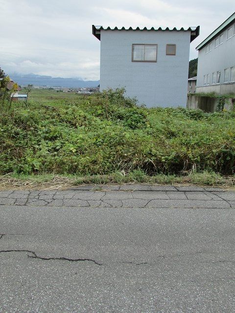 Steel Warehouse for Sale in Iiyama, Nagano - 445.7m² Land - Thumbnail 3