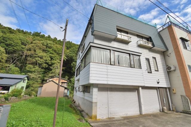 1986 Steel-Frame House for Sale in Iiyama, Nagano - 248 sqm - Thumbnail 3