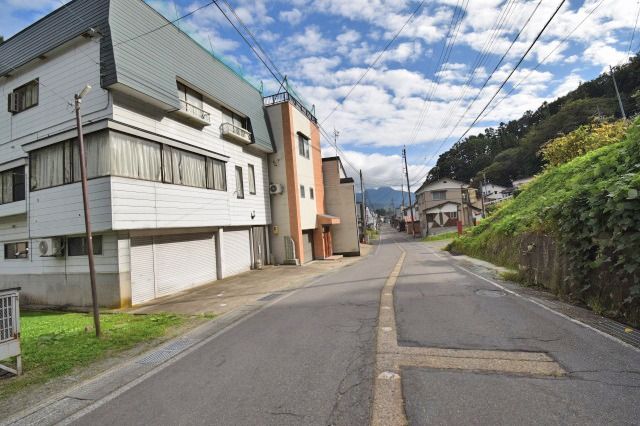 1986 Steel-Frame House for Sale in Iiyama, Nagano - 248 sqm - Thumbnail 4