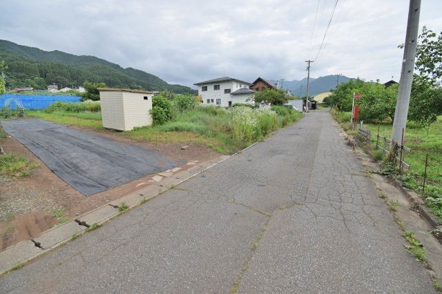 Residential Land for Sale in Yamanouchi, Nagano - 377 sqm - Thumbnail 4