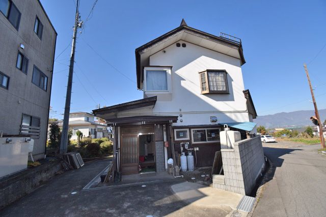 1964 Detached House on 530m² Land in Kijimadaira, Nagano - Thumbnail 2