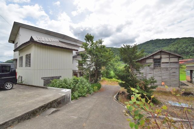 Detached House with Land for Sale in Iiyama, Nagano - Thumbnail 3