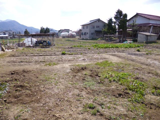 Land for Sale in Iiyama, Nagano - 1,671 sqm Plot with Rice Field - Thumbnail 3