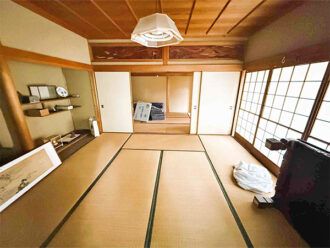 Mixed-Use Property with Shop in Takahashi City, Okayama - Thumbnail 2