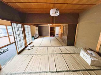 Mixed-Use Property with Shop in Takahashi City, Okayama - Thumbnail 3