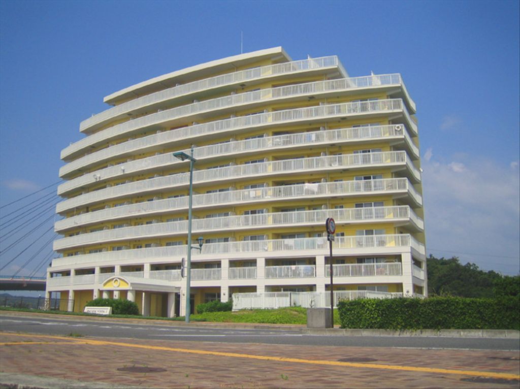 Pacific Vista I 2LDK Apartment in Wakayama Marina City for Sale - Thumbnail 3