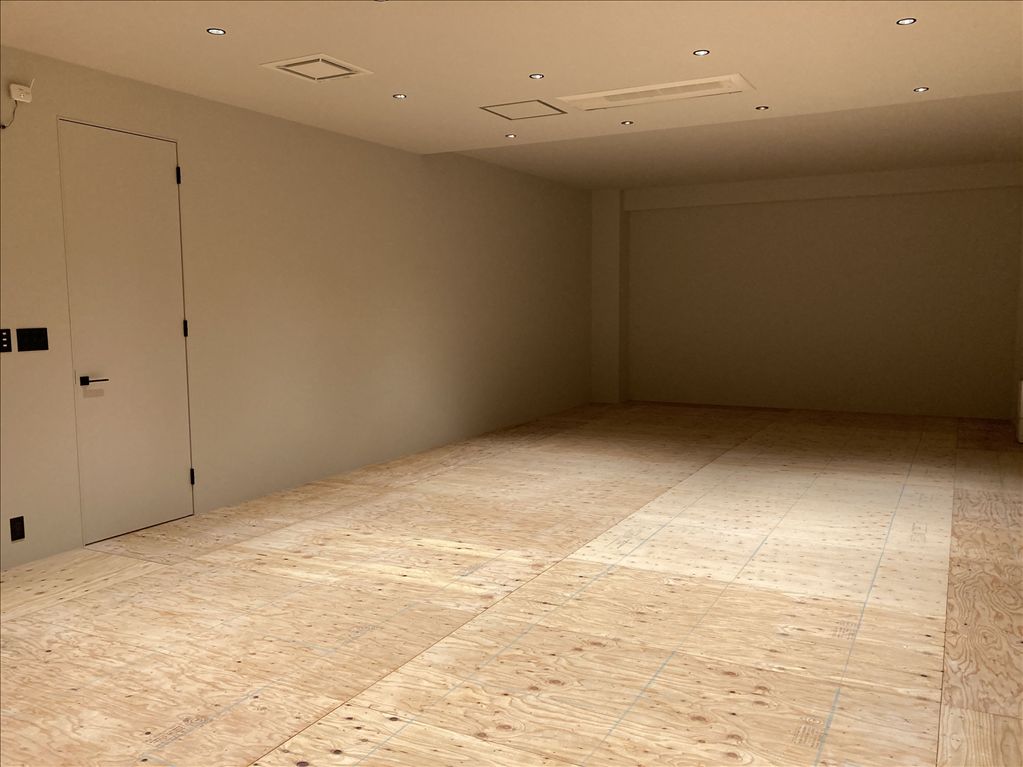 New Ocean View Villa in Kamakura's Shichirigahama with Mt. Fuji Views - Thumbnail 3