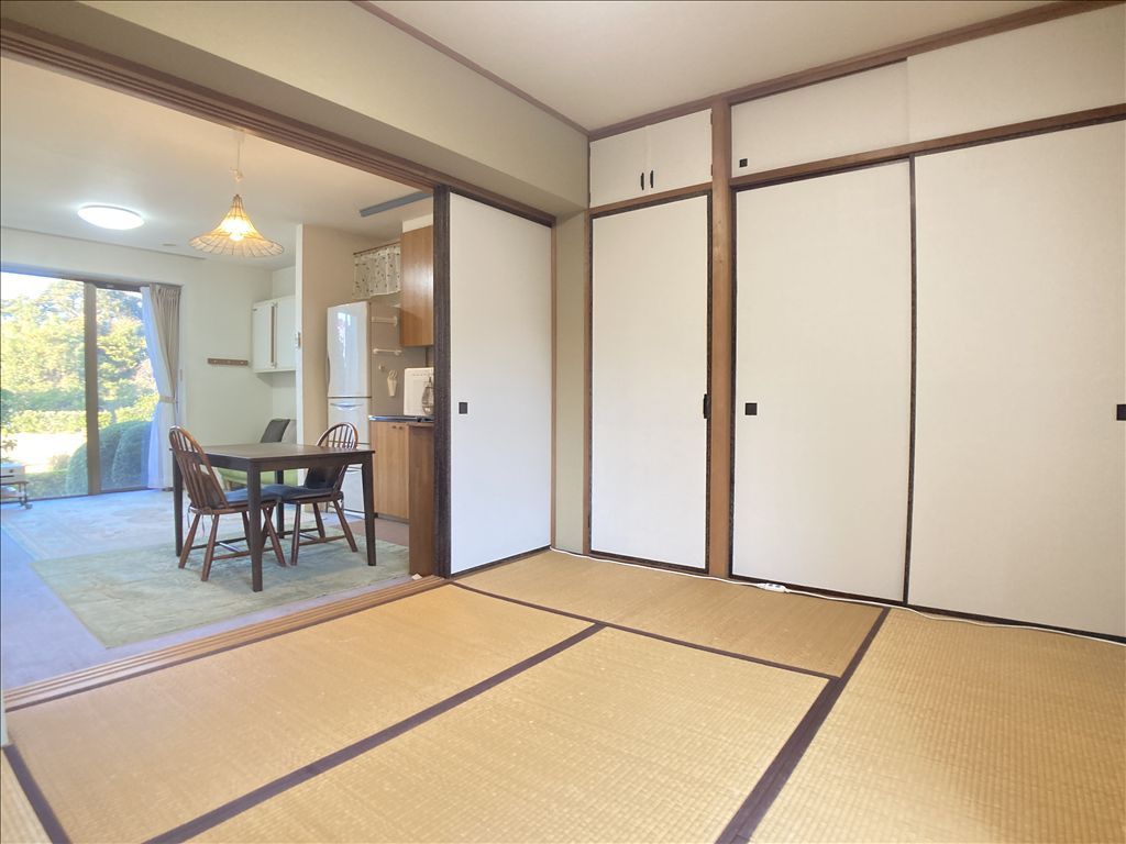 Tokyu Resort Hamanako E 1LDK Condo with Private Garden for Sale - Thumbnail 2