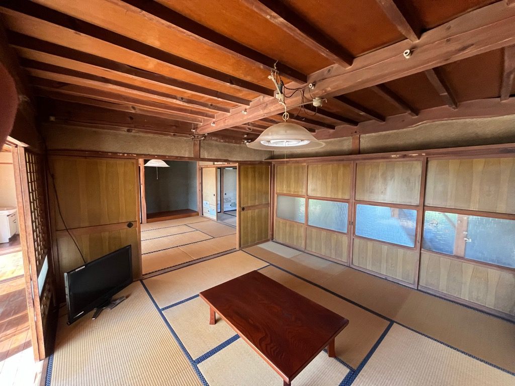 2-Story Home with Farmland in Tatekina, Nagano - 5M Yen - Thumbnail 2